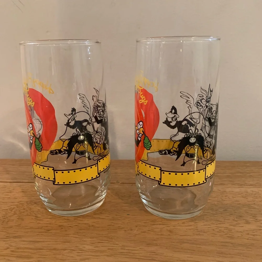Warner Bros. Looney Tunes Happy Birthday Bugs Bunny Set Of Two Glasses 1990